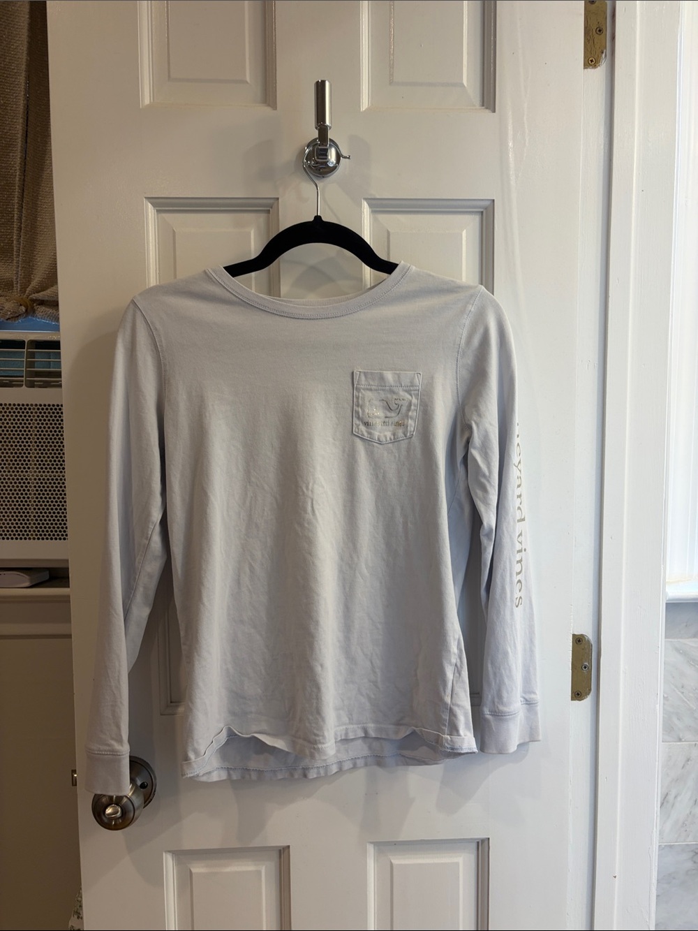Vineyard Vines Men's Long-Sleeve Pocket Tee in Light Gray KIDS SIZE!!
